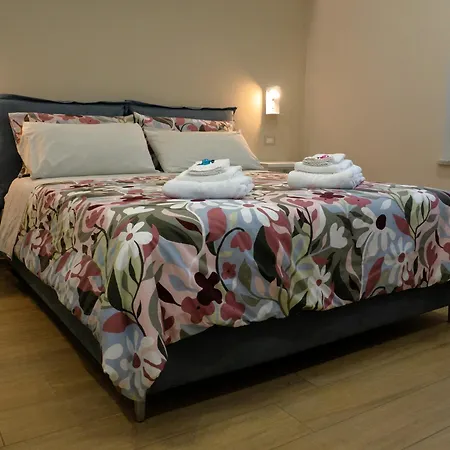 Alojamento de Acomodação e Pequeno-almoço L'oasi Del Poeta Crotone