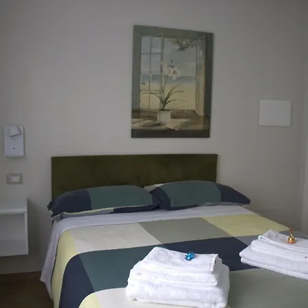 Bed & Breakfast L'oasi Del Poeta 3*